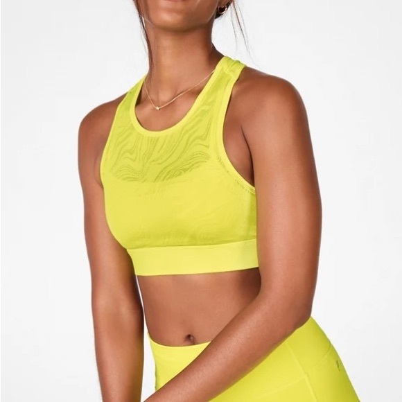 Fabletics Aja Shine High Impact Sports Bra NWT Size Medium Yellow - Picture 1 of 5